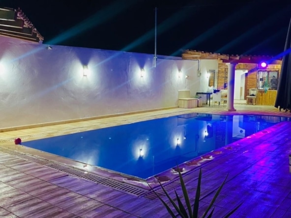 Commercial in ,