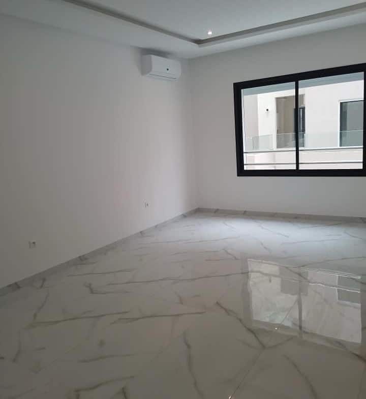 Apartment in ,