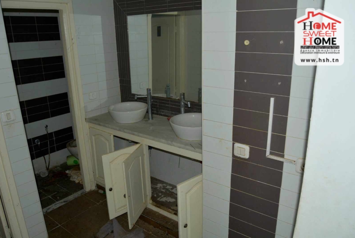 Commercial in Tunis,Bab bhar
