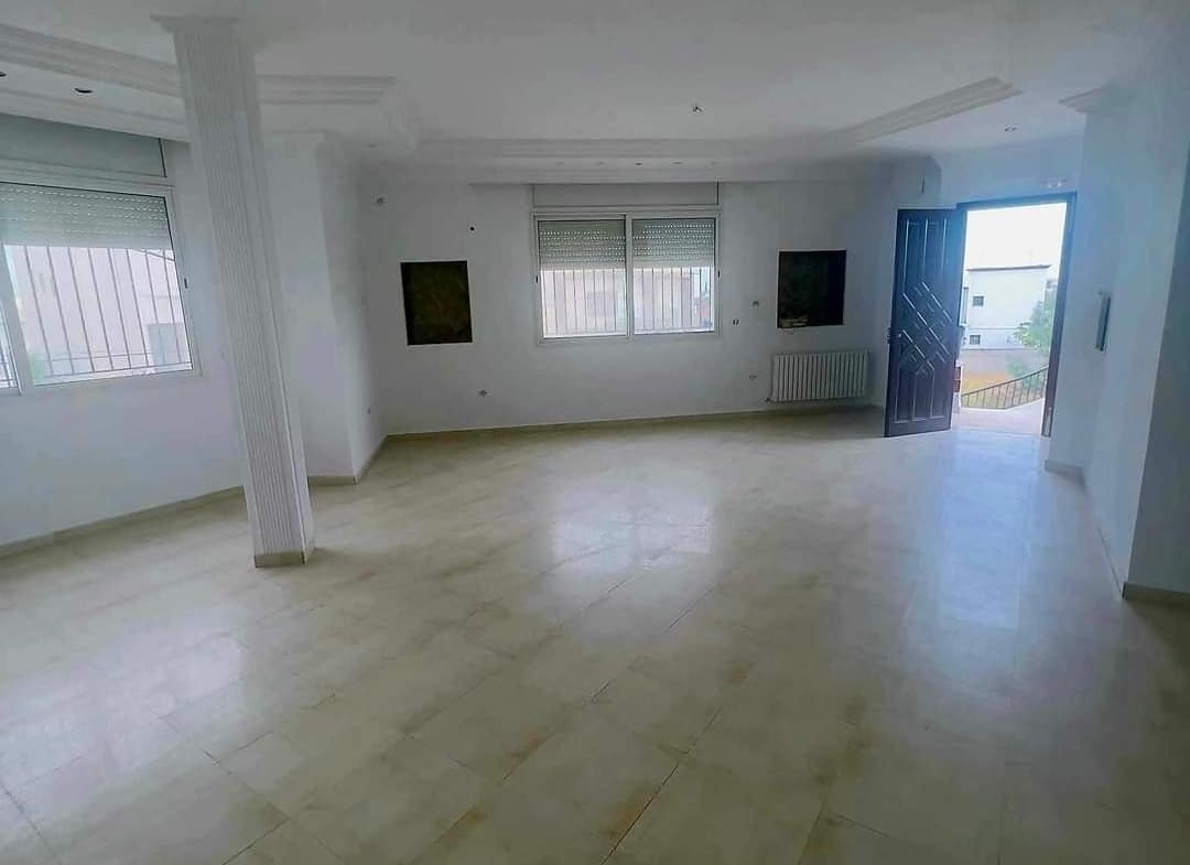 Apartment in ,