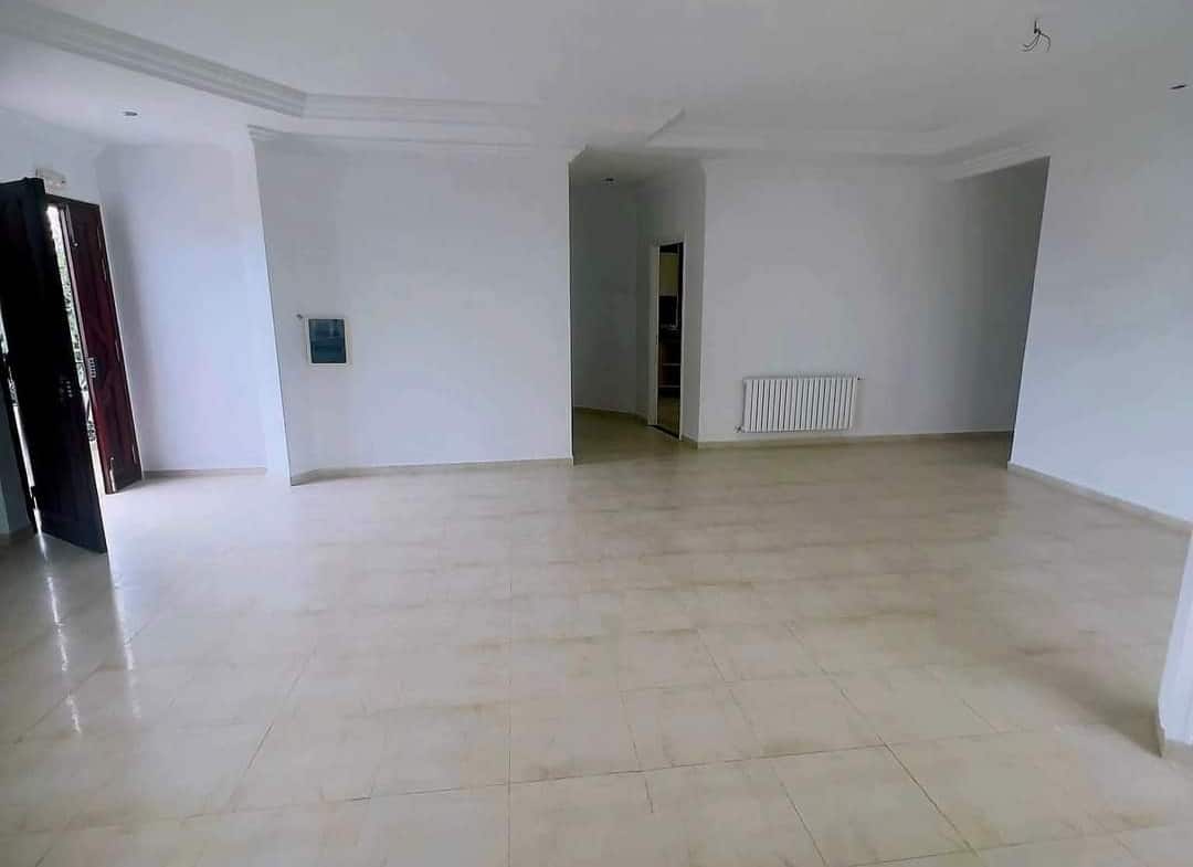 Apartment in ,