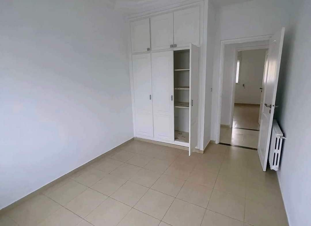 Apartment in ,