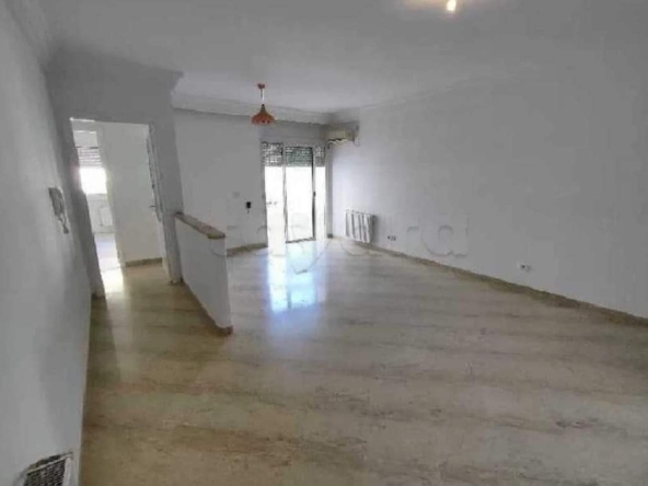 Apartment in ,