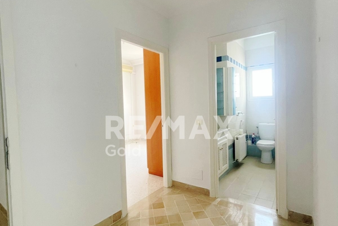 Apartment in ,