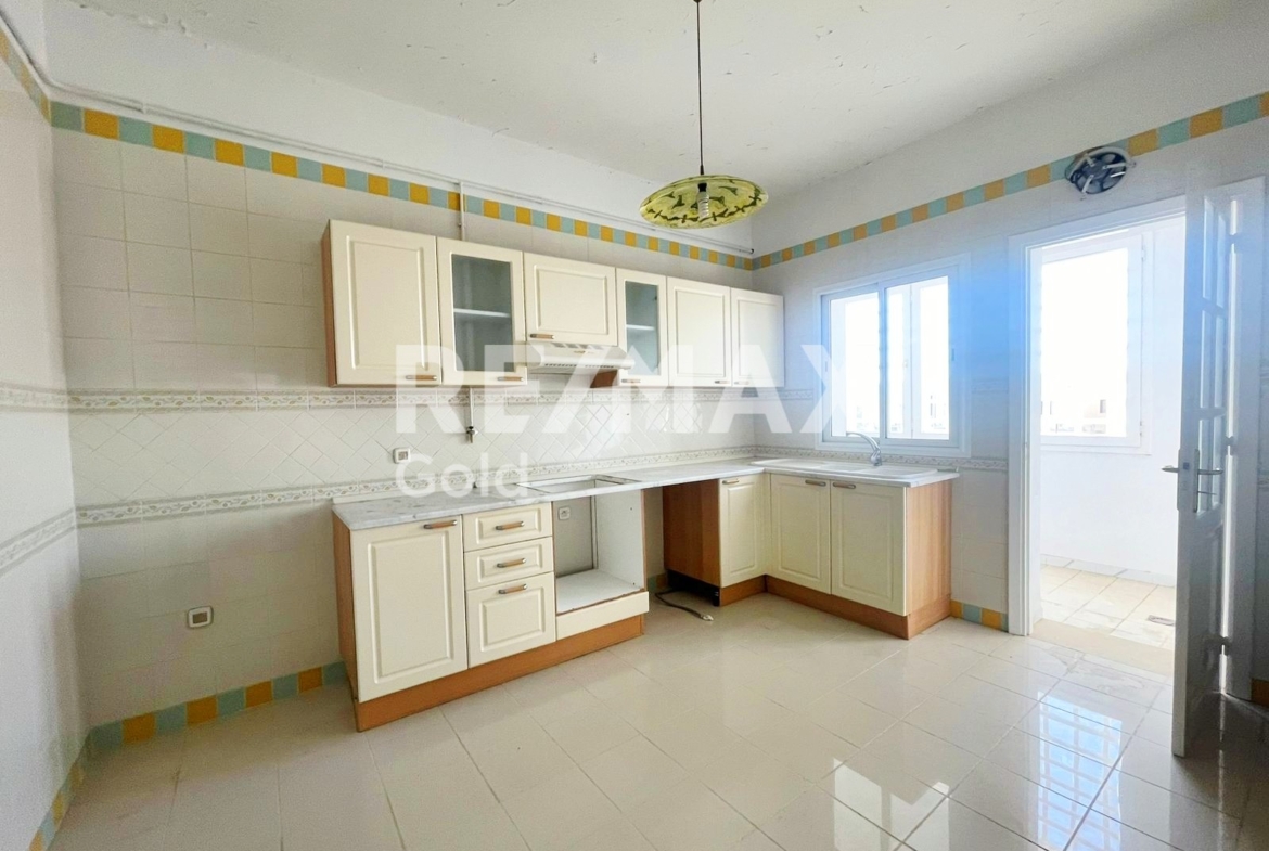 Apartment in ,