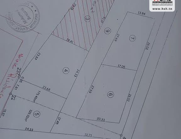 Land in Tunis,