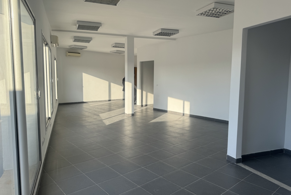 Commercial in ,