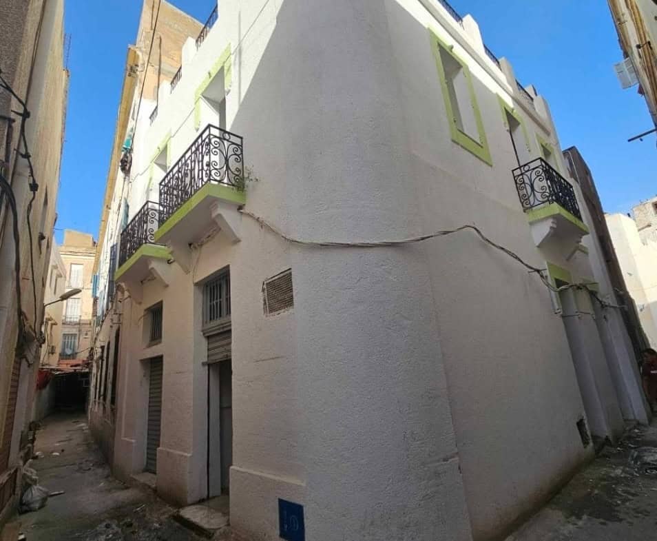 à Vendre Immeuble à Tunis