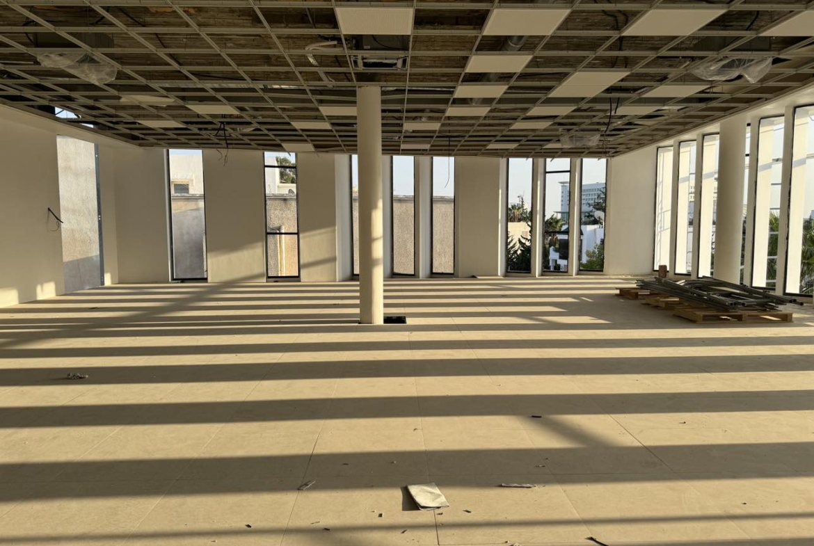 à Louer Immeuble 1100 m² à Tunis Cité el khadra